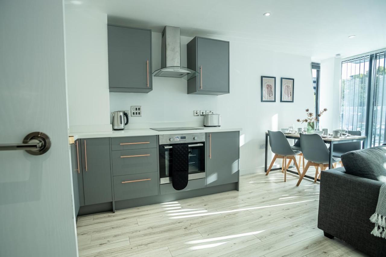 Modern Luxe 1 & 2 Bed Apts Near Granby Plaza By Sojo Stay Лестър Екстериор снимка